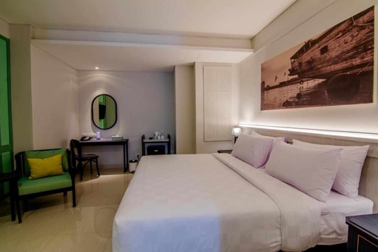 Jambuluwuk Thamrin Hotel Jakarta Exterior photo